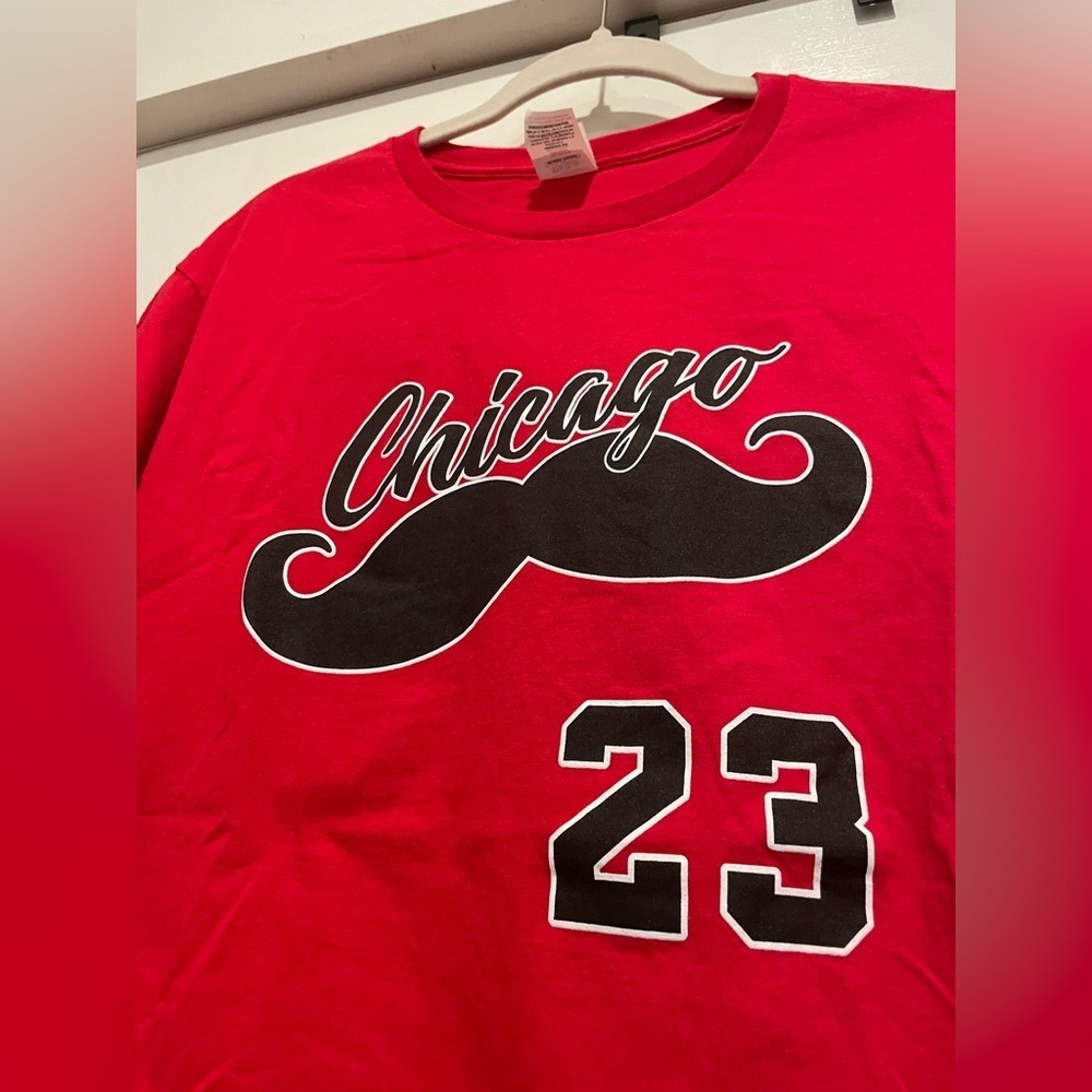 Red Chicago Mustache Crawl T Shirt - Picture 2 of 4